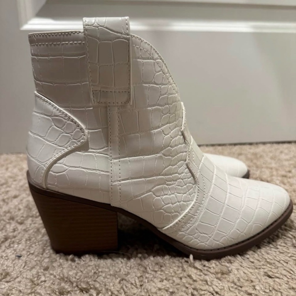 Sugar Western White Faux Leather Booties - NWOT & Purchased New